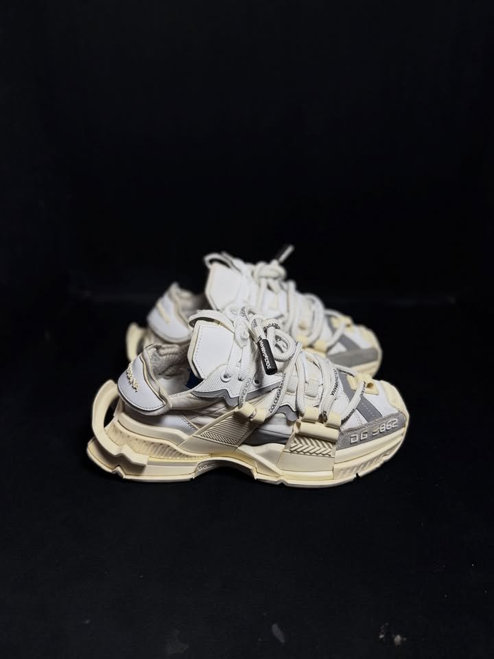 Dolce & Gabbana Low Top Sneaker - Image 2