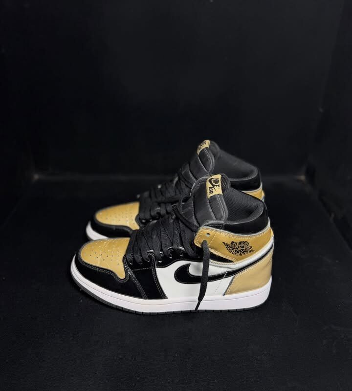 Jordan 1 High OG Patent Gold Toe