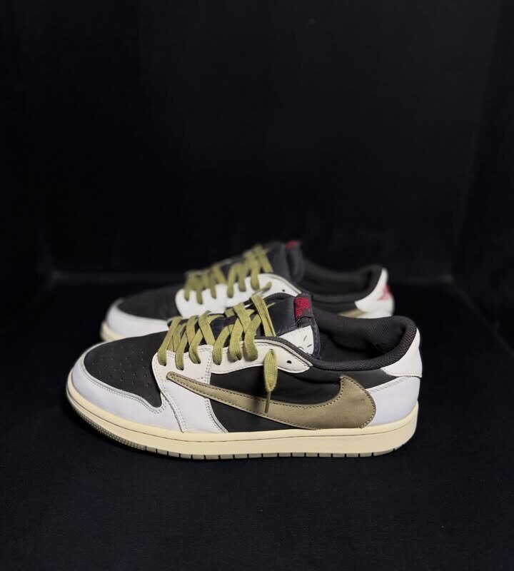 Jordan 1 Low Travis Scott Olives
