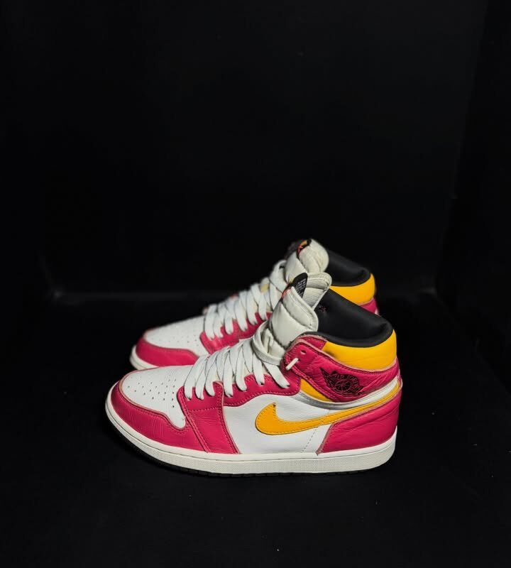 Jordan 1 High OG Light Fusion Red