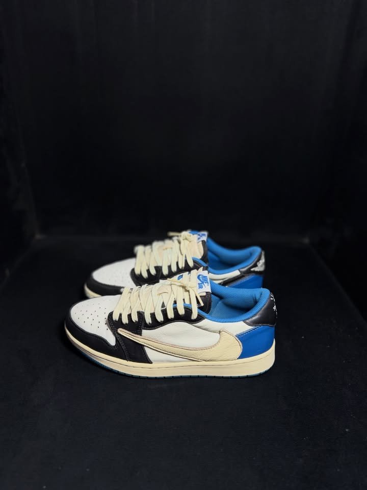 Jordan 1 Low Travis Scott X Fragments