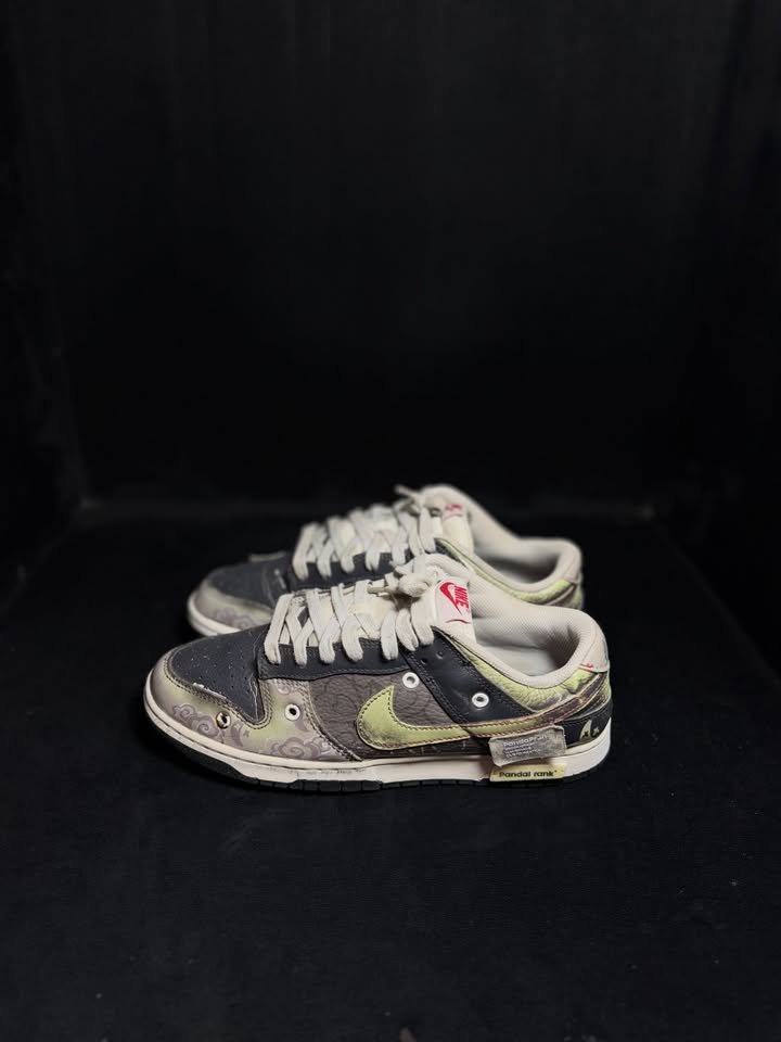 Nike SB Dunk Low Custom