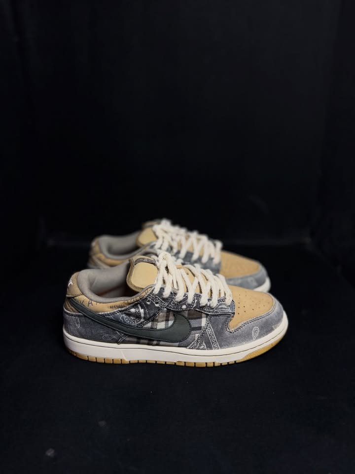 SB Dunk Low Travis Scott - Image 2