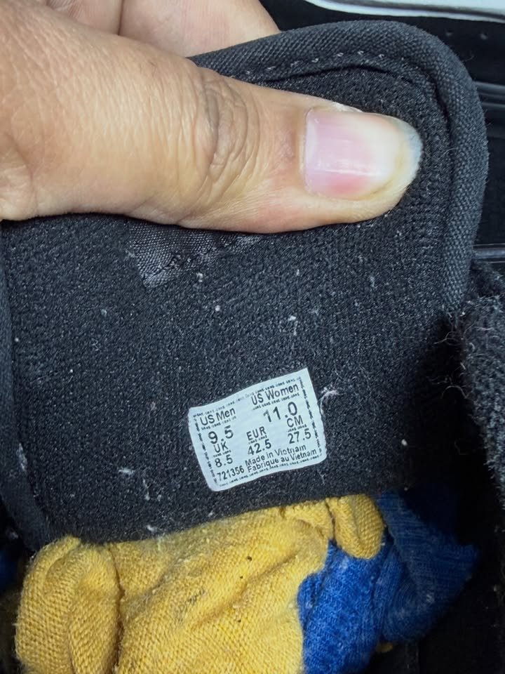 VANS Old Skool Low Top Suede Black Sneaker - Image 7