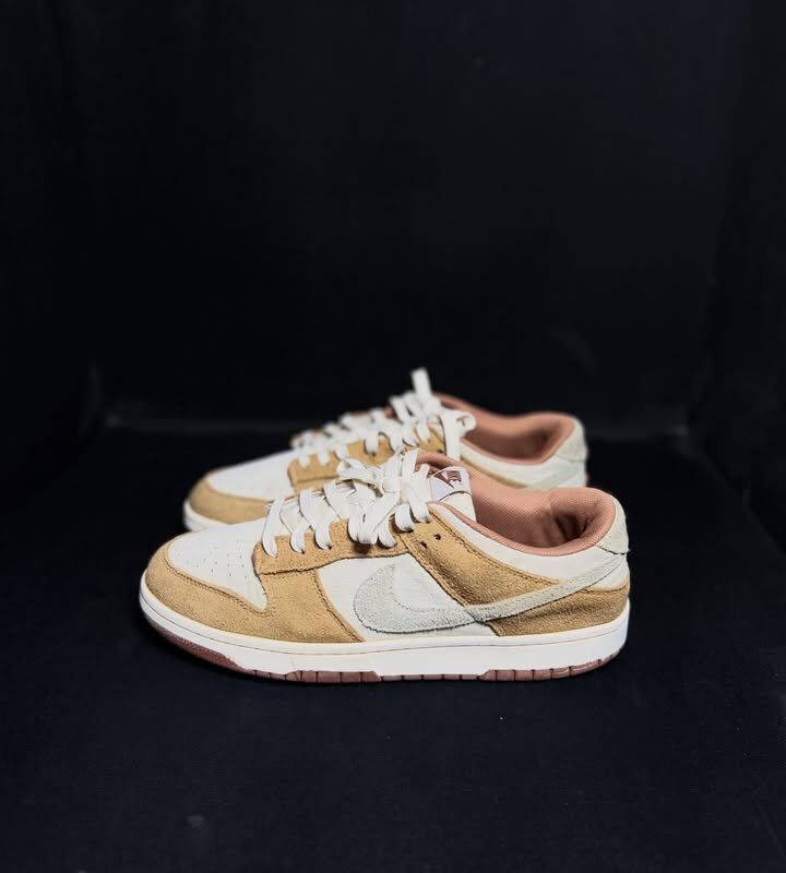 Nike SB Dunk Low Medium Curry