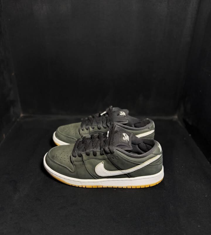 Nike SB Dunk Low SE Black Gum