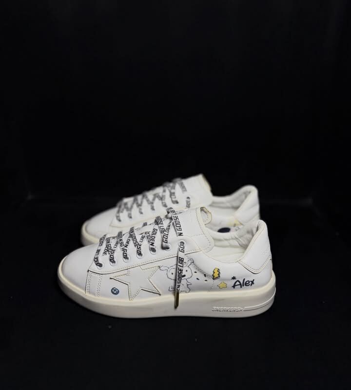 Golden Goose Low Top Sneaker