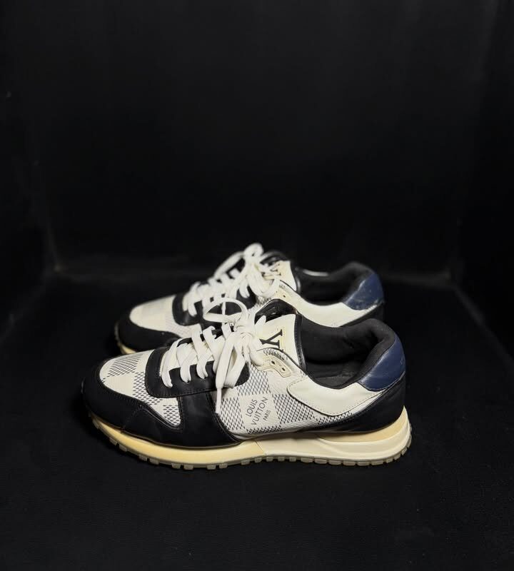 LV Lowtop Sneaker Run Away White Black