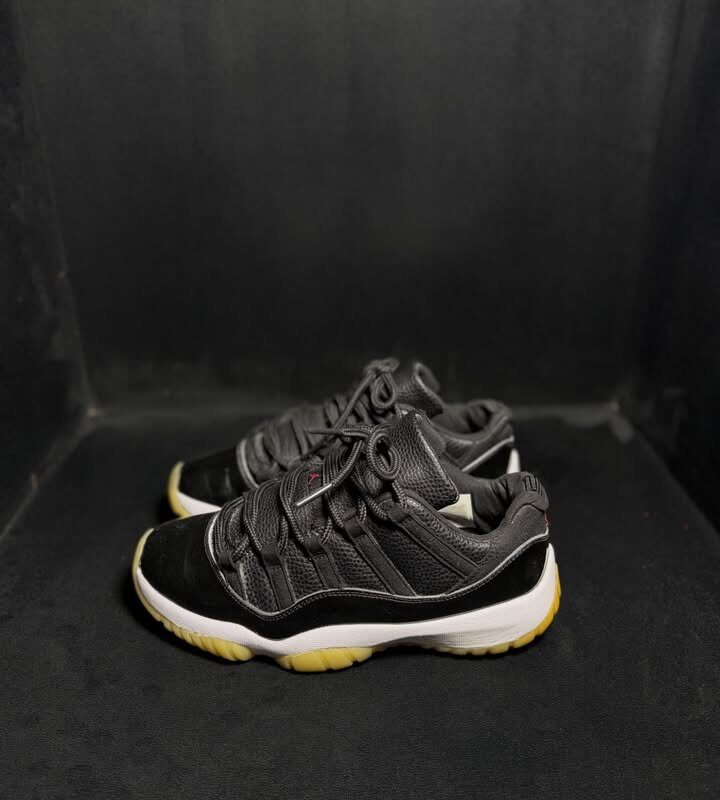 Jordan 11 Retro Low Black