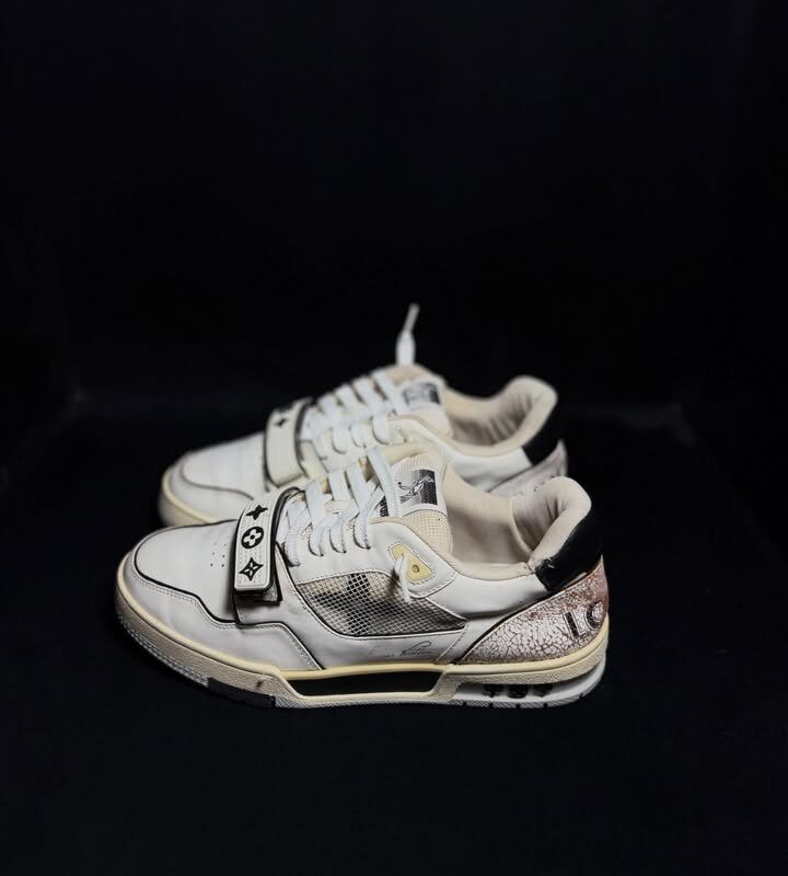 Louis Vuitton Trainer White Black
