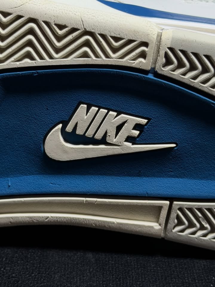 Jordan Retro 4 Military Blue - Image 6